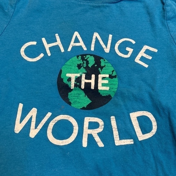 OLD Navy Change The World T-shirt - Picture 2 of 4
